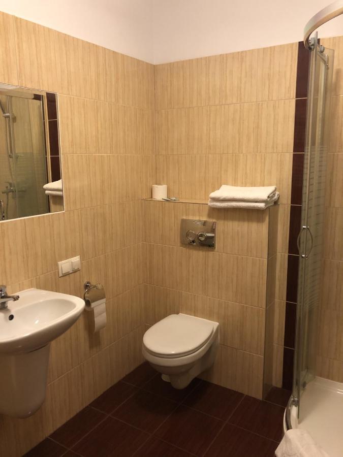 Rezydencja Szmaragdowy Ogrod Hotel Konstantynów Łódzki Екстериор снимка